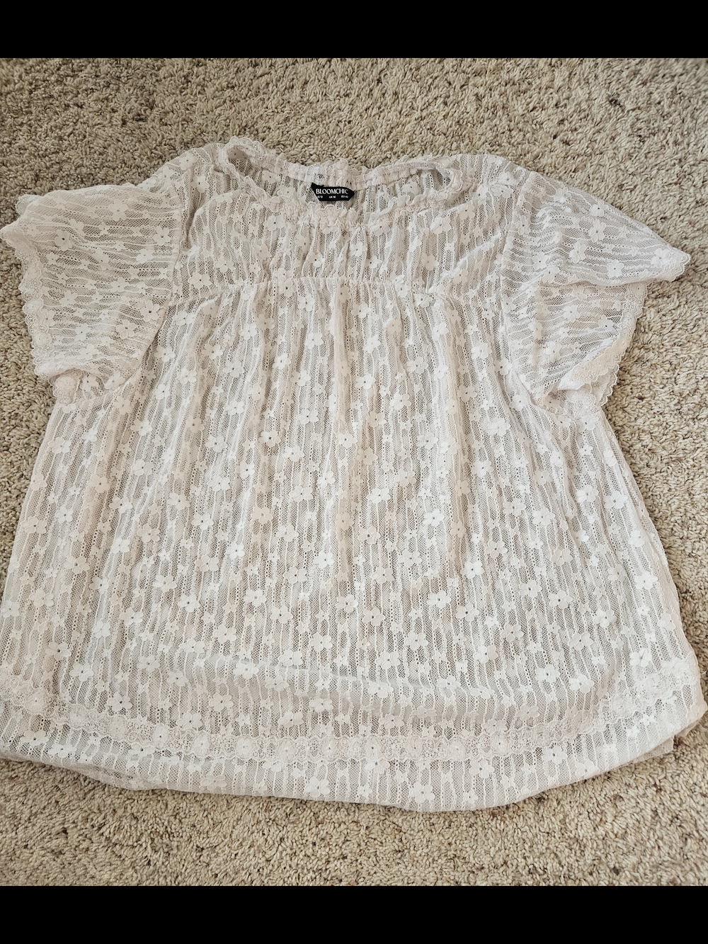 BloomChic Cream Lace Floral Peasant Top